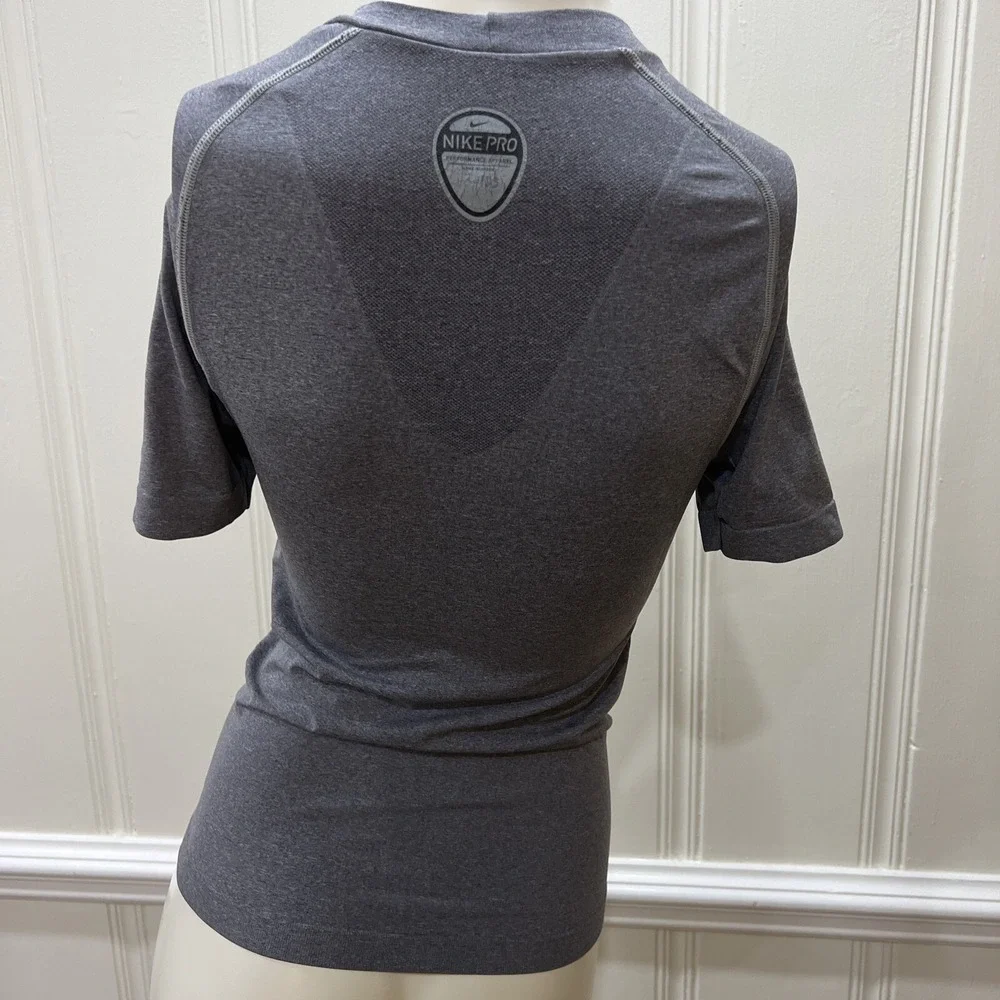 Nike Pro Team Tech Seamless Vent Shirt Youth Boys Size Large Gray